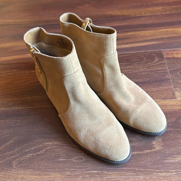 LAUREN RALPH LAUREN Ankle Bootie Size 9.5B - Picture 1 of 8